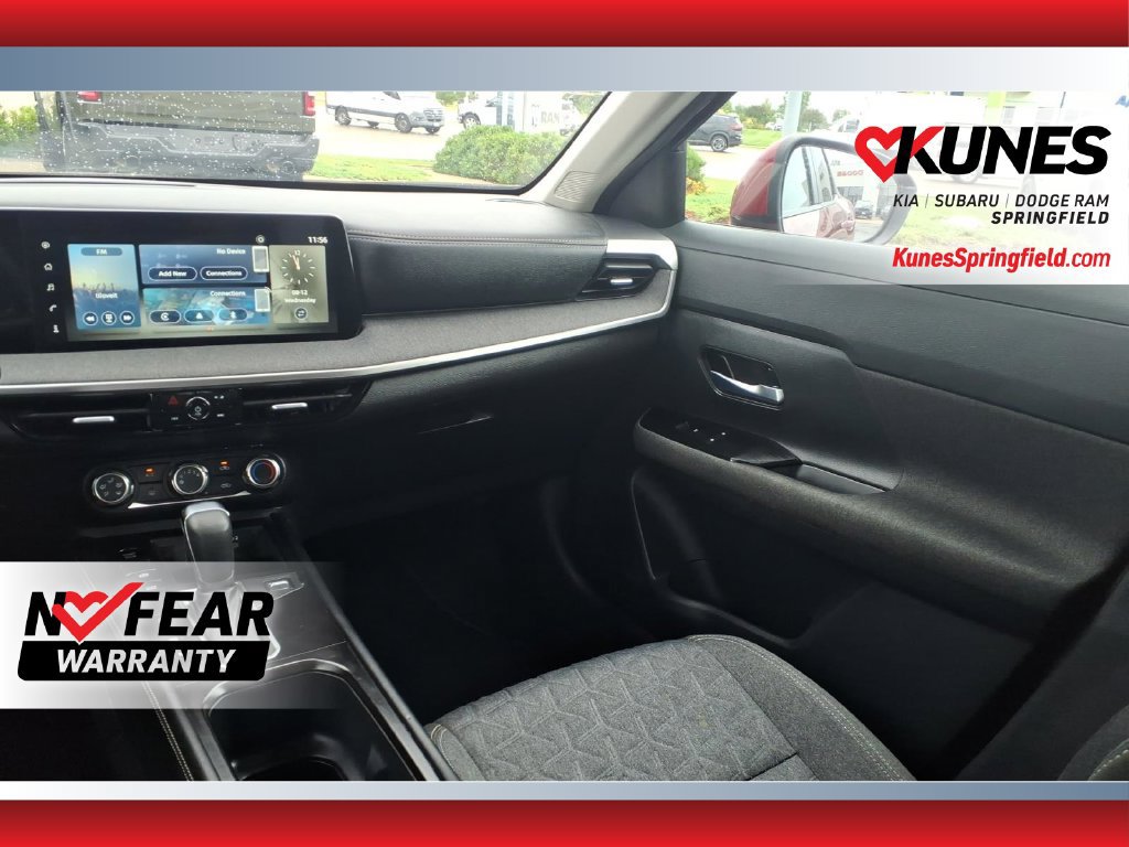 Used 2025 Nissan Kicks SV AWD/4WD image 8