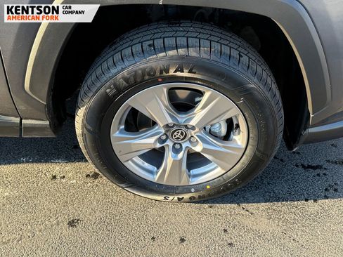 Used 2025 Toyota RAV4 XLE image 16