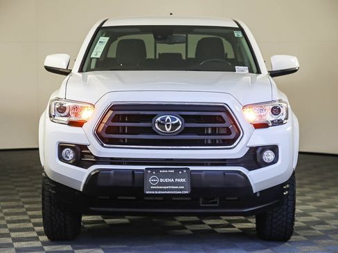 Used 2022 Toyota Tacoma SR5 image 2