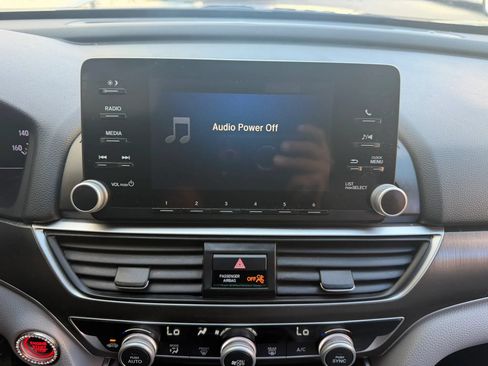 Used 2018 Honda Accord LX image 18