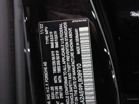 Used 2023 Porsche Macan image 23