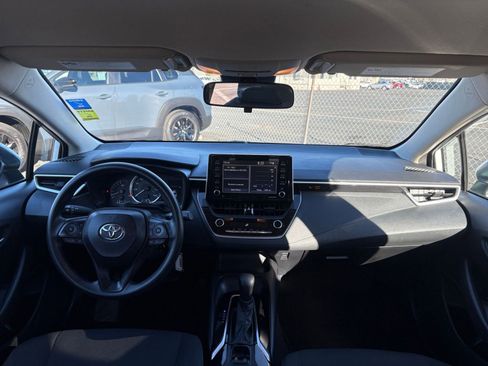 Used 2021 Toyota Corolla LE w/ Carpet Mat Package (TMS) image 31