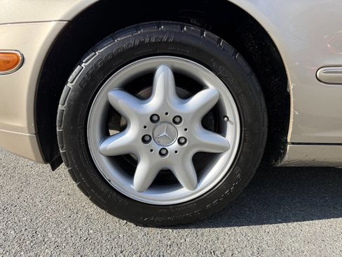 Used 2003 Mercedes-Benz C 240 Sedan image 23