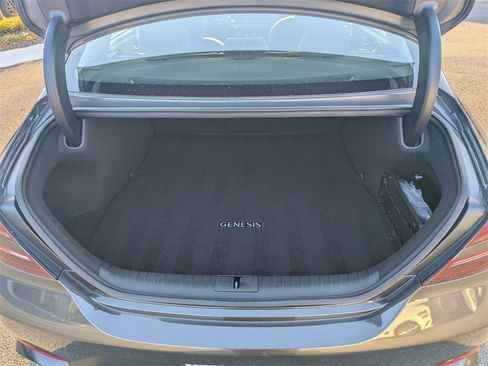 Used 2025 Genesis G70 2.5T image 16