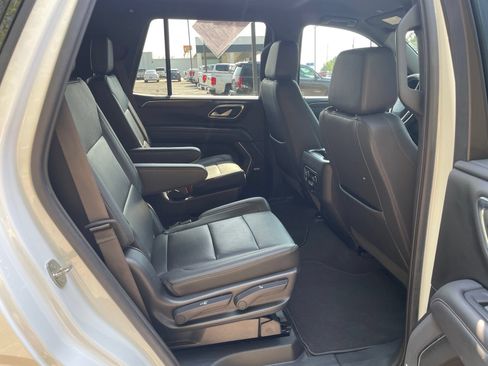Used 2022 Chevrolet Tahoe Z71 w/ Z71 Off-Road Package AWD/4WD image 35