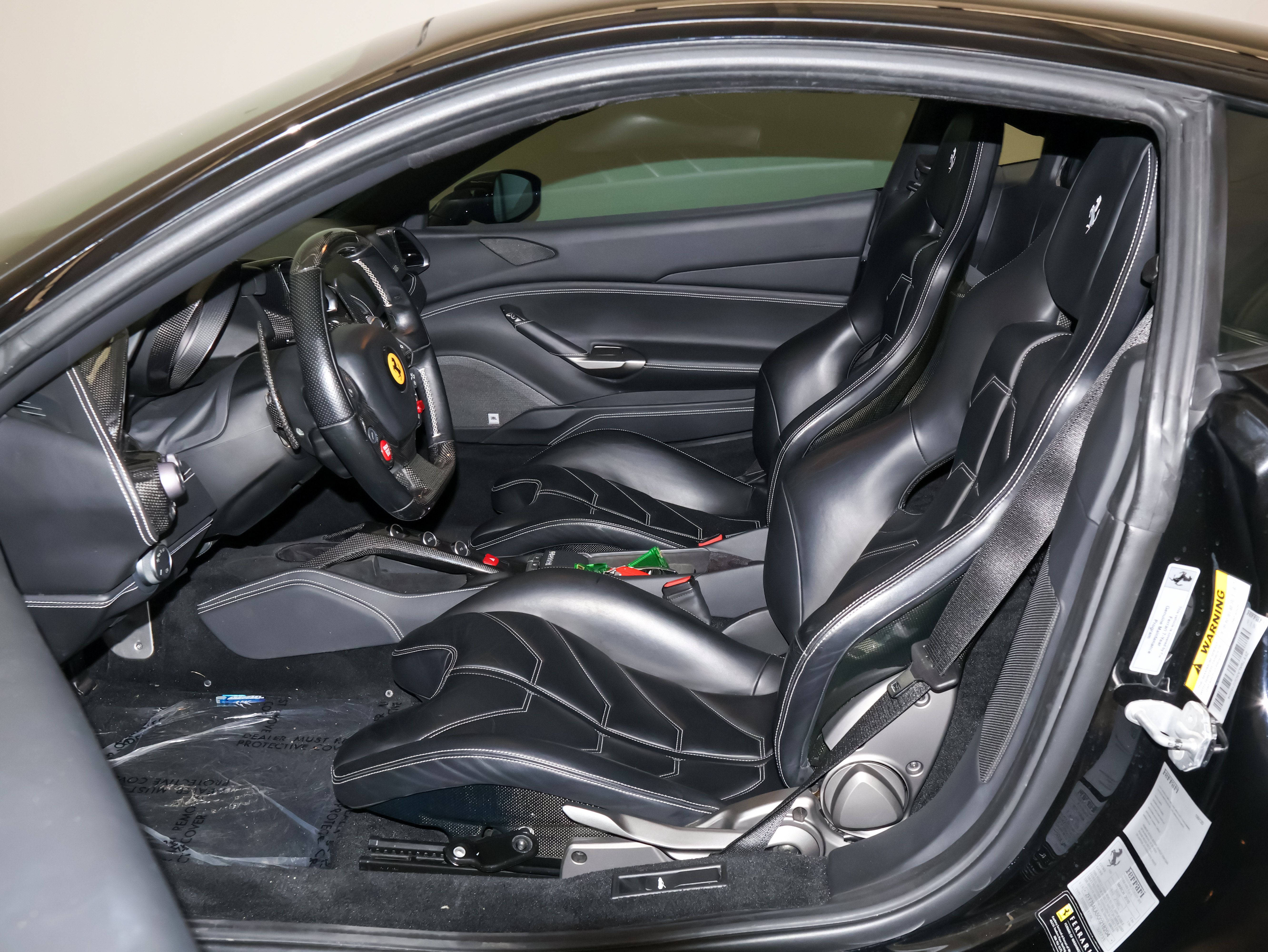 Used 2016 Ferrari 488 GTB RWD image 13