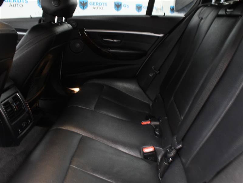 Used 2016 BMW 328i xDrive Sedan AWD/4WD image 16