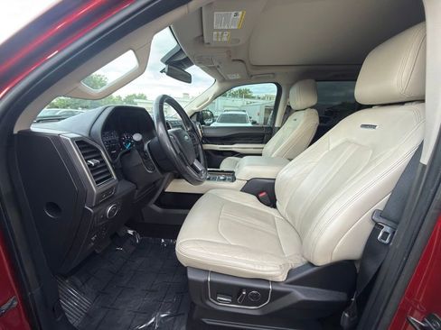 Used 2019 Ford Expedition Platinum AWD/4WD image 6