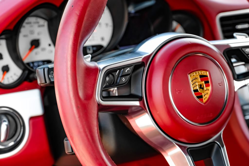 Used 2018 Porsche 911 Carrera image 14