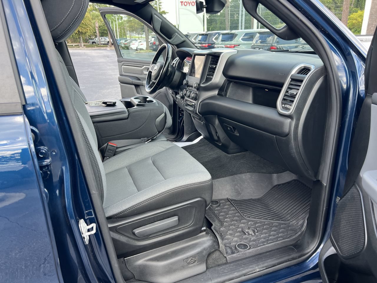Used 2021 RAM 1500 Big Horn AWD/4WD image 34