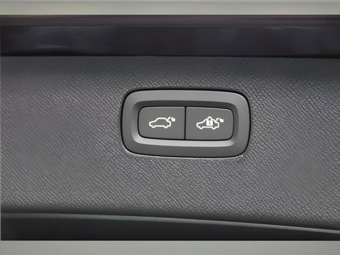 New 2026 Volvo XC90 B5 Plus w/ Protection Package Premier AWD/4WD image 24