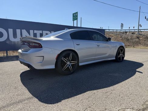 Used 2019 Dodge Charger R/T image 7