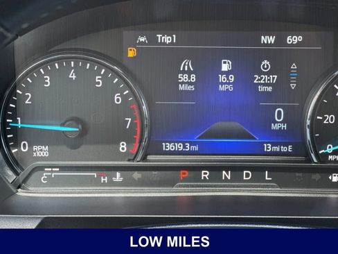 Used 2022 Ford Explorer XLT w/ Equipment Group 202A RWD image 30