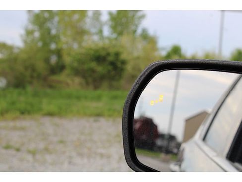 Used 2023 Ford Edge Titanium image 35