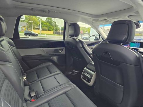Used 2024 Lincoln Nautilus Reserve w/ Equipment Group 203A image 32