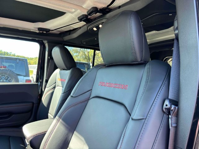 New 2027 Jeep Wrangler Unlimited Rubicon AWD/4WD image 15