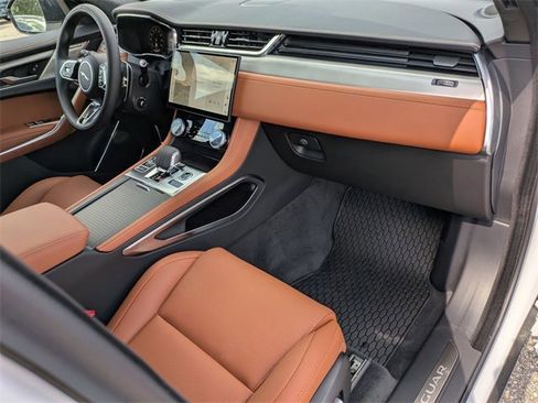 New 2026 Jaguar F-PACE R-Dynamic S image 19