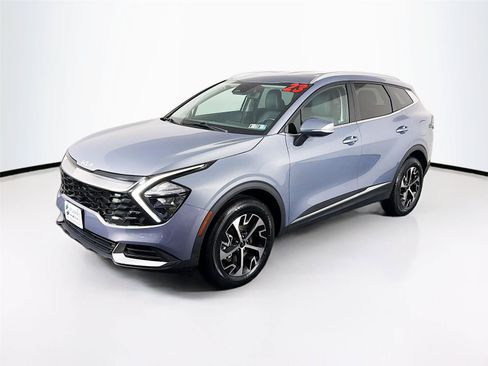 Used 2023 Kia Sportage EX AWD/4WD image 3