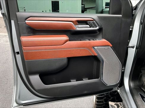 Used 2024 GMC Sierra 2500 Denali Ultimate w/ Max Trailering Package image 22