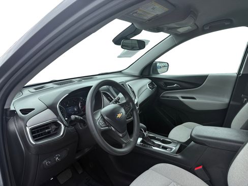 Used 2024 Chevrolet Equinox LS w/ LS Convenience Package FWD image 9