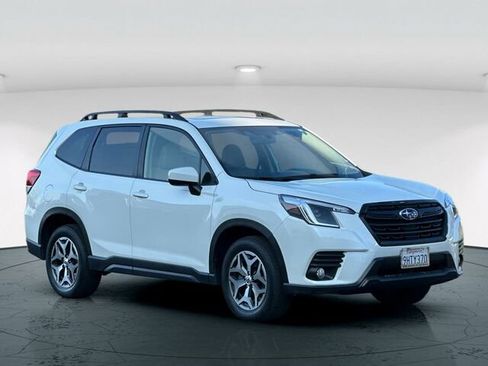 Certified 2023 Subaru Forester Premium image 8