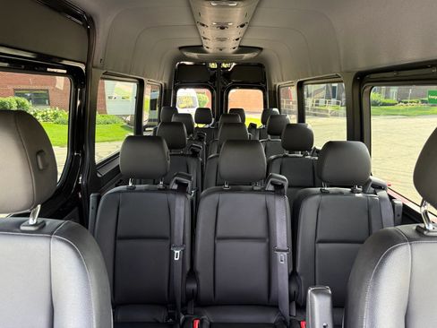 Used 2020 Mercedes-Benz Sprinter 2500 image 22