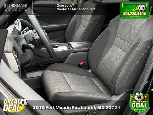 Used 2025 Nissan Rogue SV FWD image 22