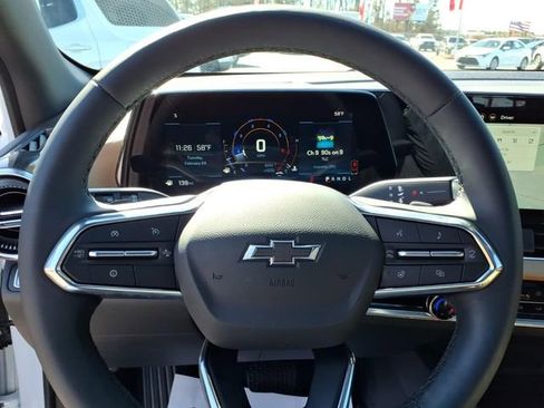 Used 2026 Chevrolet Equinox ACTIV w/ Convenience Package III image 28