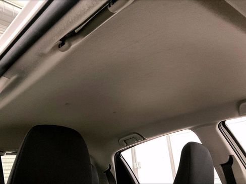 Used 2016 Toyota Yaris LE image 21