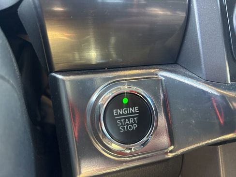 Used 2022 Ford F150 Lariat w/ Max Trailer Tow Package image 27