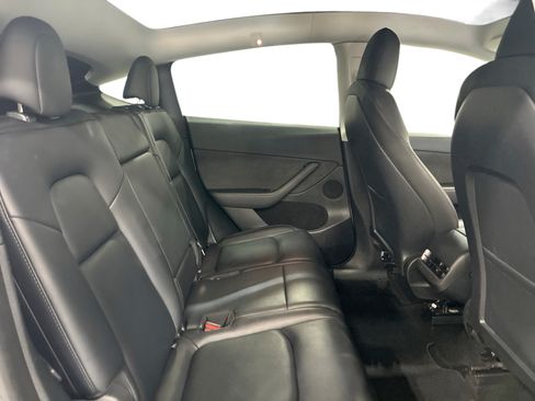 Certified 2023 Tesla Model Y Long Range AWD/4WD image 11