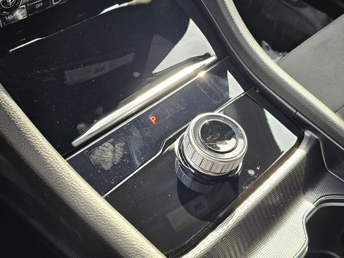 New 2025 Jeep Grand Cherokee L Laredo image 12