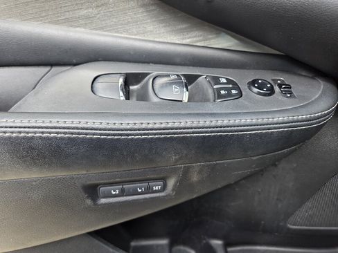 Used 2016 Nissan Murano Platinum w/ Platinum Technology Package AWD/4WD image 14