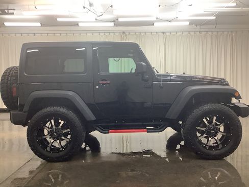 Used 2017 Jeep Wrangler Sport image 5