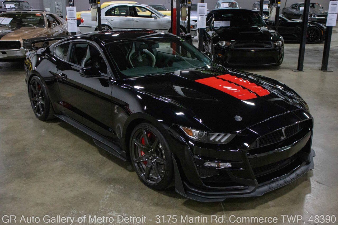 Used 2020 Ford Mustang Shelby GT500 w/ Carbon Fiber Track Pack RWD image 9