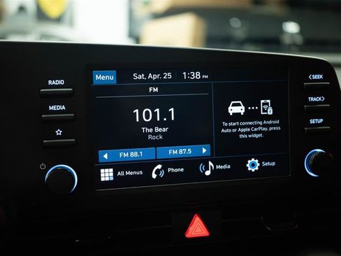 Used 2025 Hyundai Elantra Sport FWD image 18