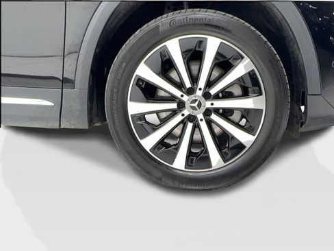 Used 2023 Mercedes-Benz GLA 250 w/ Premium Package image 13