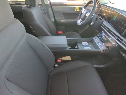 New 2026 Hyundai Santa Fe SE image 11