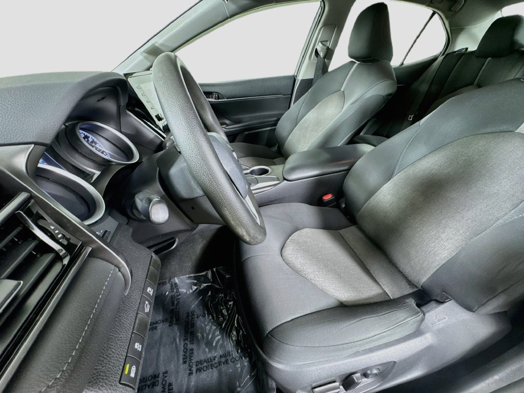 Used 2021 Toyota Camry LE w/ Carpet Mat Package (TMS) FWD image 17