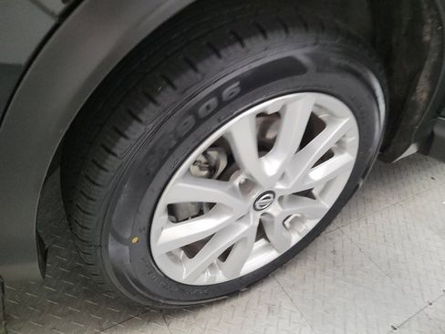 Used 2021 Nissan Rogue Sport S FWD image 31