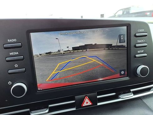 Used 2023 Hyundai Elantra SEL image 30