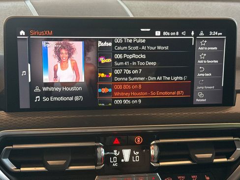 Used 2025 BMW X4 xDrive30i w/ Premium Package AWD/4WD image 25