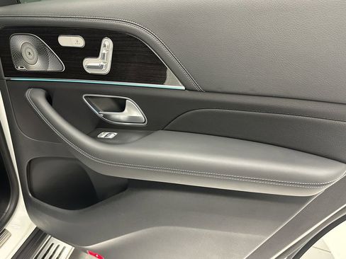 Certified 2023 Mercedes-Benz GLS 580 4MATIC image 19
