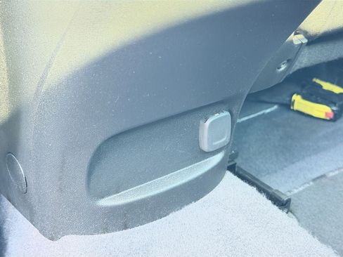 Used 2019 Chevrolet Malibu LT FWD image 32