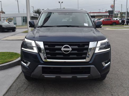 Used 2024 Nissan Armada SL w/ Captain's Chairs Package RWD image 18