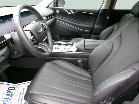Used 2025 Genesis GV80 2.5T Standard image 13