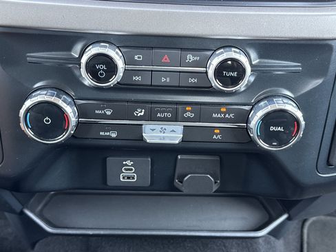 Used 2025 Ford F150 XLT w/ Equipment Group 301A Standard AWD/4WD image 27