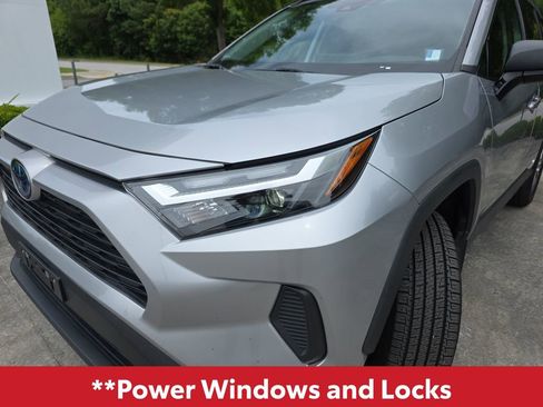 Used 2023 Toyota RAV4 LE AWD/4WD image 12