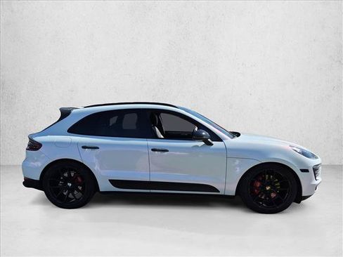 Used 2018 Porsche Macan AWD/4WD image 4
