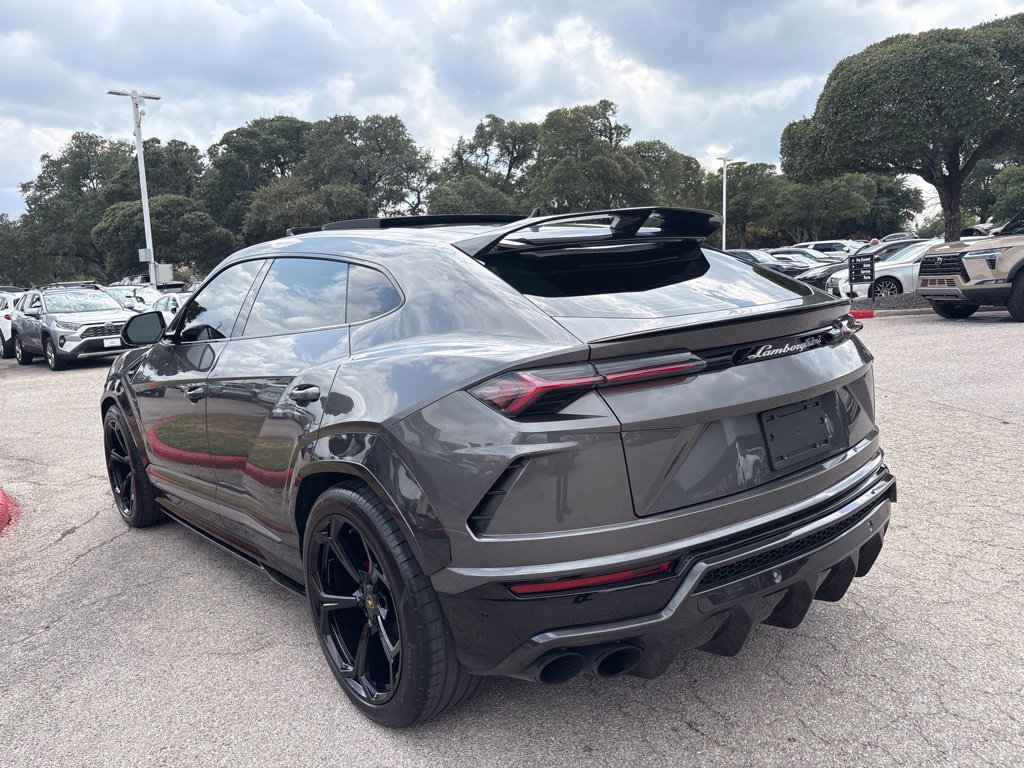 Used 2021 Lamborghini Urus AWD/4WD image 3